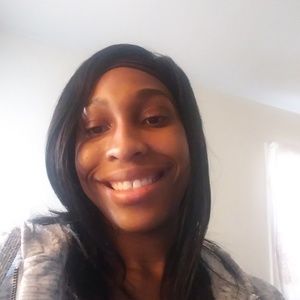 Meet your Posher, Laisnee